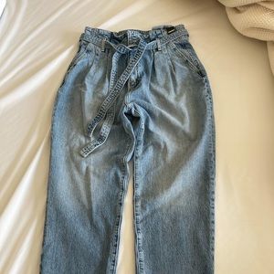 Abercrombie & Fitch paper bag waist mom jean